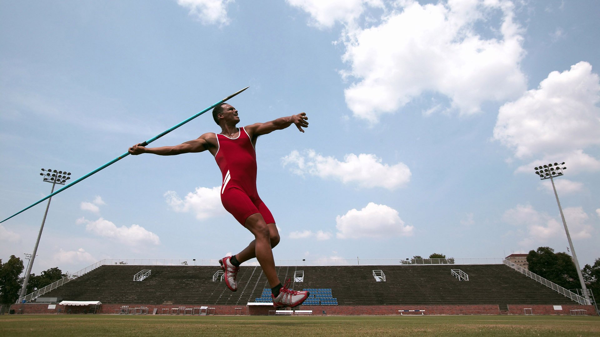 欧冠半决赛之夜,戈麦斯让比赛提前失去悬念